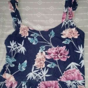 Aéropostale Floral Crop Top